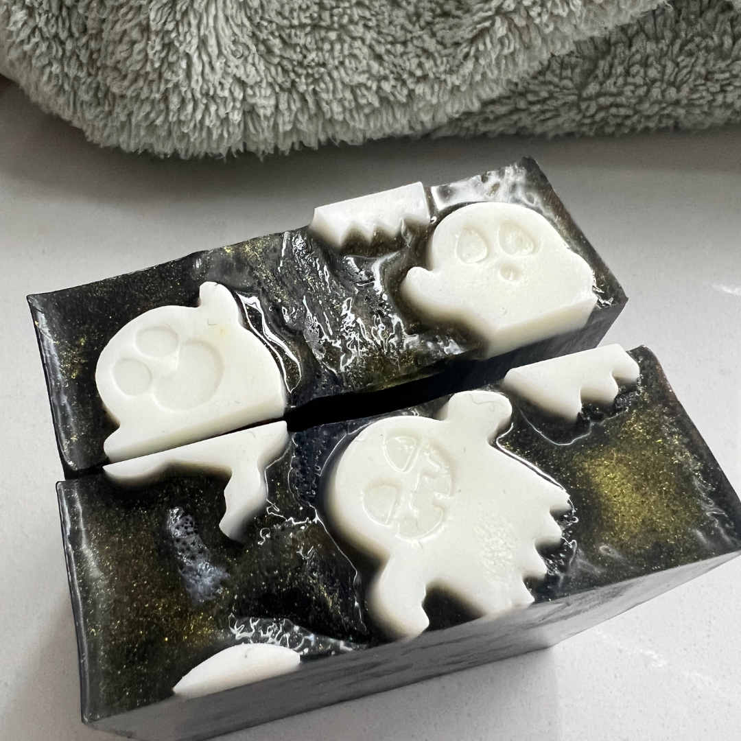 Charcoal & Tea Tree Oil Bar